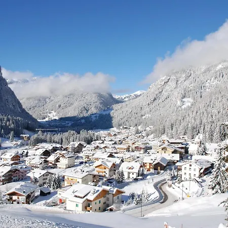 Aparthotel Dolomiti Luxury Mountain View Bike Friendly Canazei