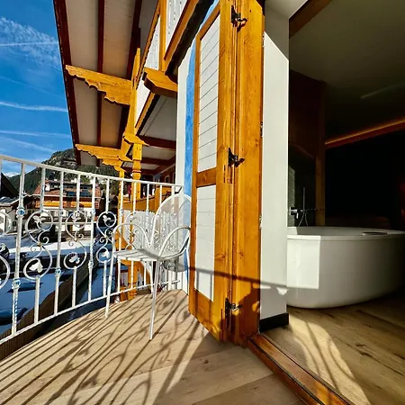 Dolomiti Luxury Mountain View Bike Friendly Aparthotel *