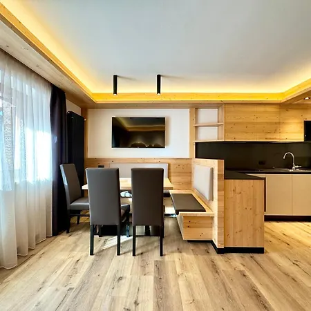 Aparthotel Dolomiti Luxury Mountain View Bike Friendly *