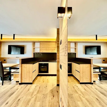 Dolomiti Luxury Mountain View Bike Friendly Aparthotel Canazei