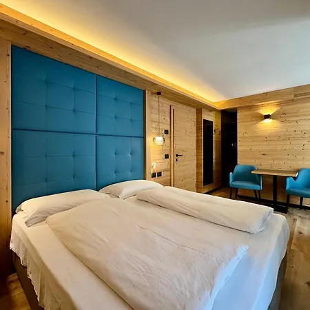 Dolomiti Luxury Mountain View Bike Friendly Aparthotel